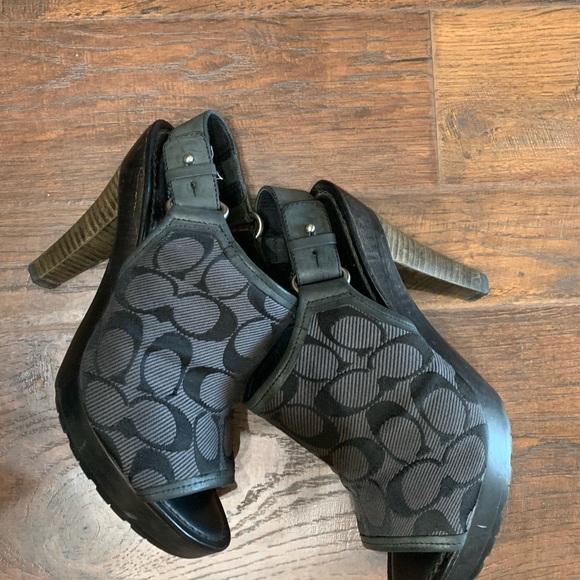 Coach Black Patterned Heels - Picture 1 of 4